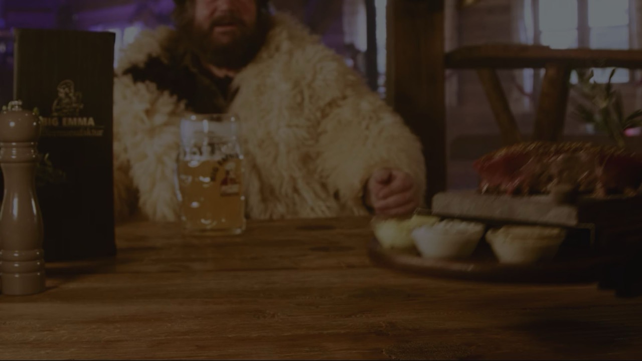 Filmszene aus BIG EMMA – Lavastone Steak